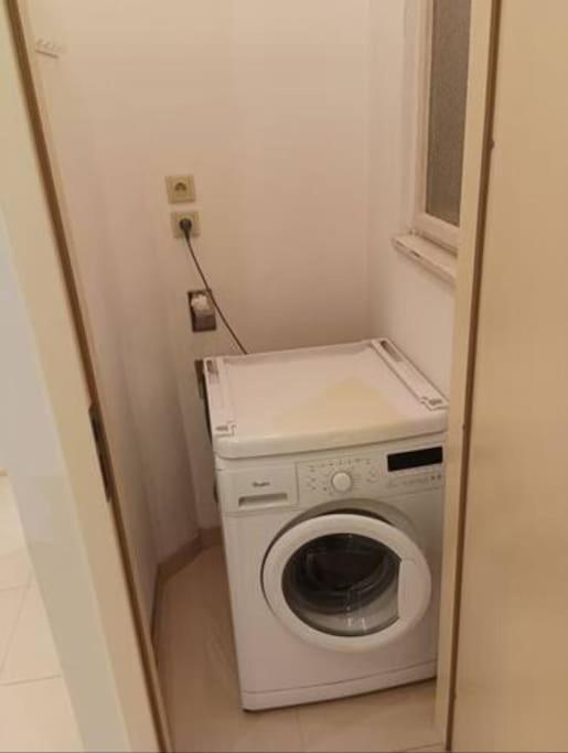 Lejlighed Spacious Modern 3 Bedroom Aparment *
